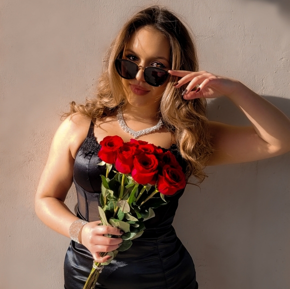 Meet your Posher, Evelyn - Picture 1 of 1